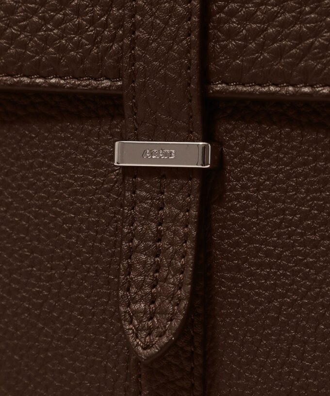 Breva Dark Brown