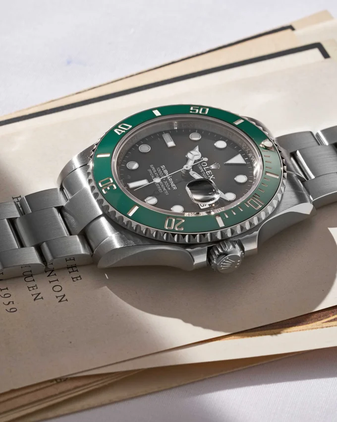 Submariner Starbucks